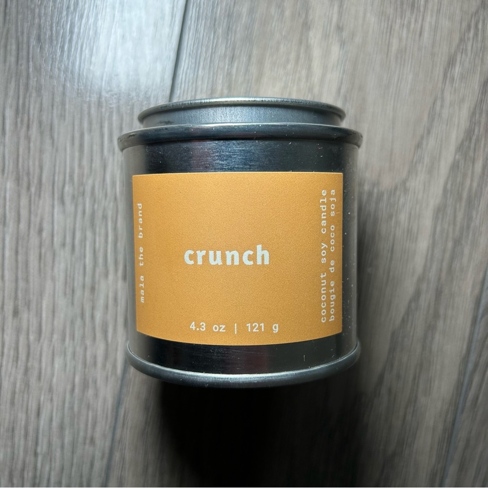 Mala the Brand Crunch cinnamon + vanilla + maple Wood Wick Candle 4.3 oz / 121 g